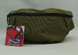 SAC BANANE POLYESTER                    DIMENSION: 38 X 14 X 8 CM  CAP: 2.5 L