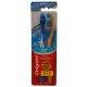 COLGATE TANDENBORSTEL  TRIPLE ACTION    MEDIUM 2 STUKS